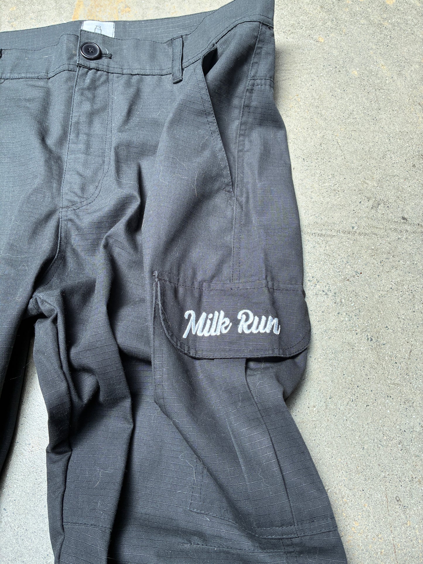 Milk Run Nylon Cargo Pants (Large) (Pre-Owned)