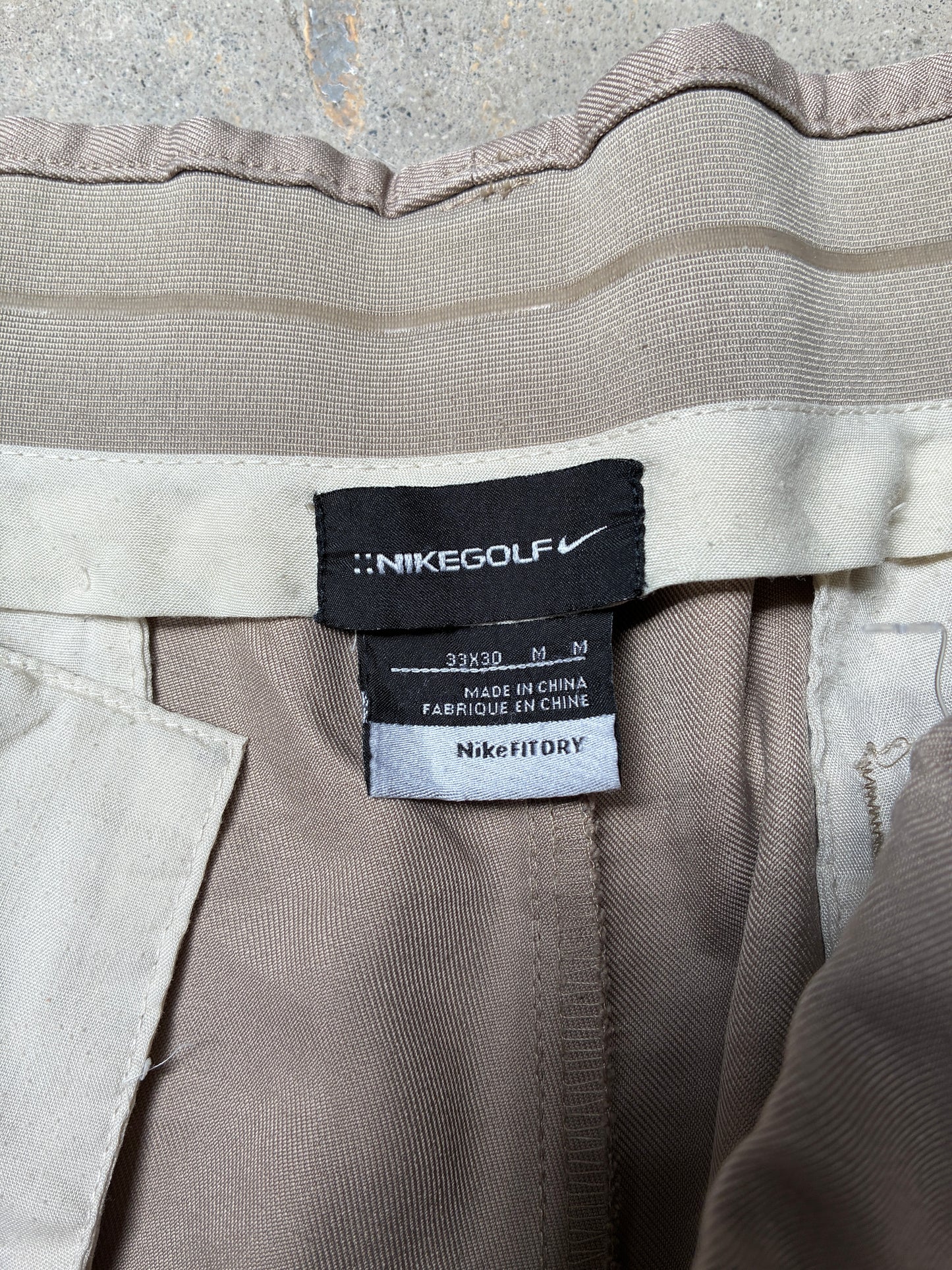 Nike Pleated Golf Pants Khaki 33x30 (Pre-Owned)