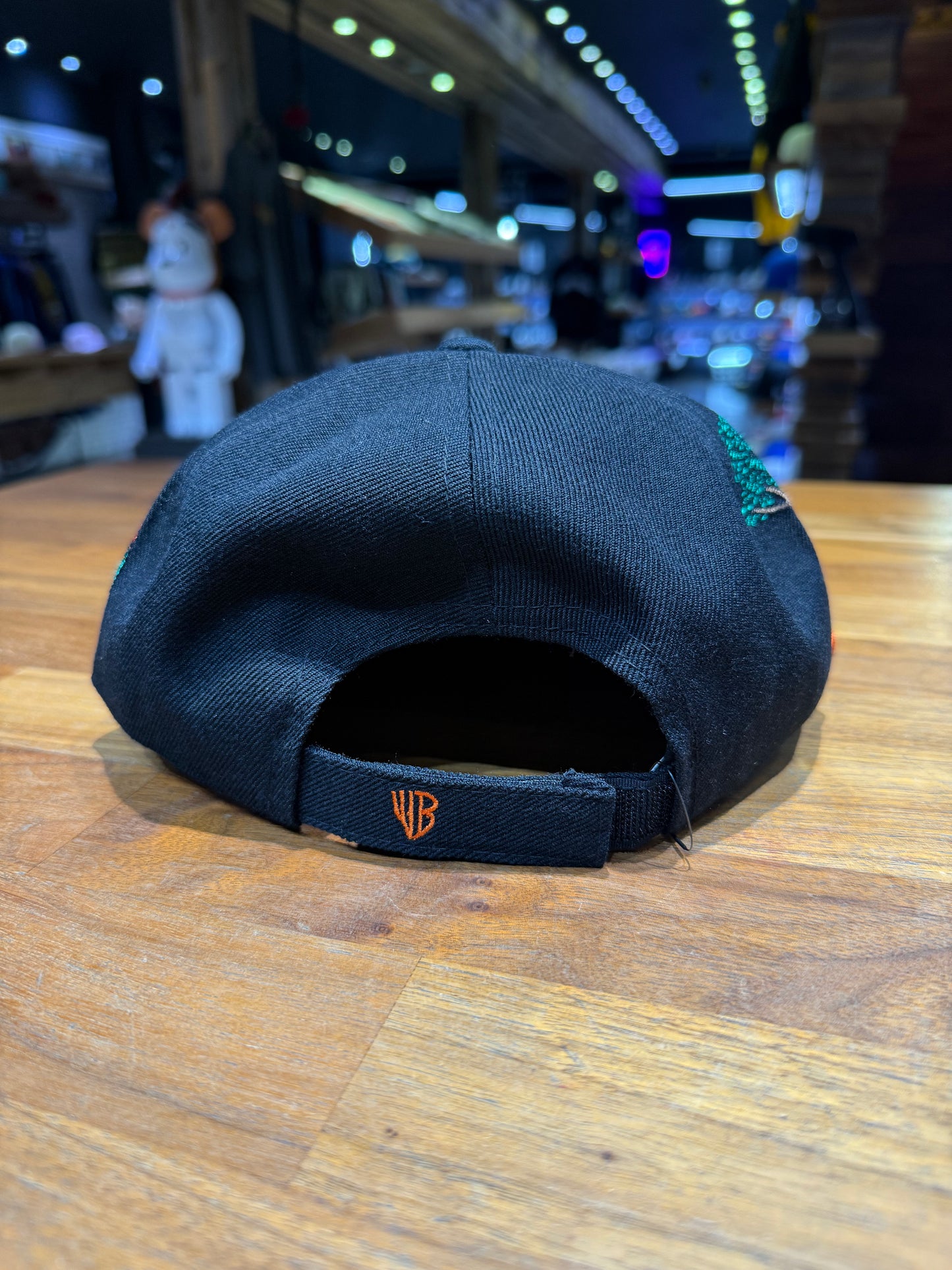 Vintage Looney Tunes Strapback hat black