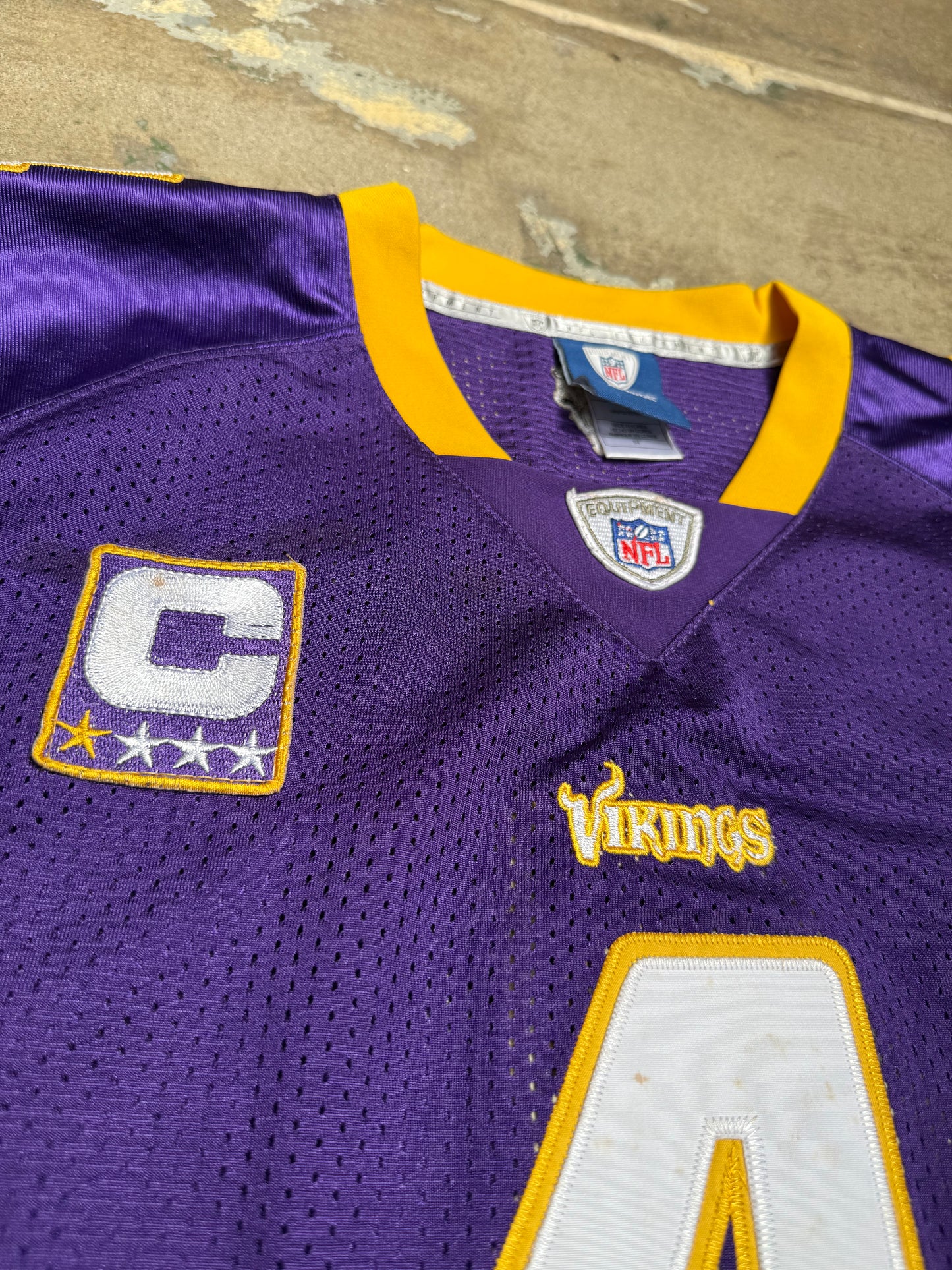 Vintage Reebok Minnesota Vikings Brett Favre Cropped Jersey Purple 2XL (Used)