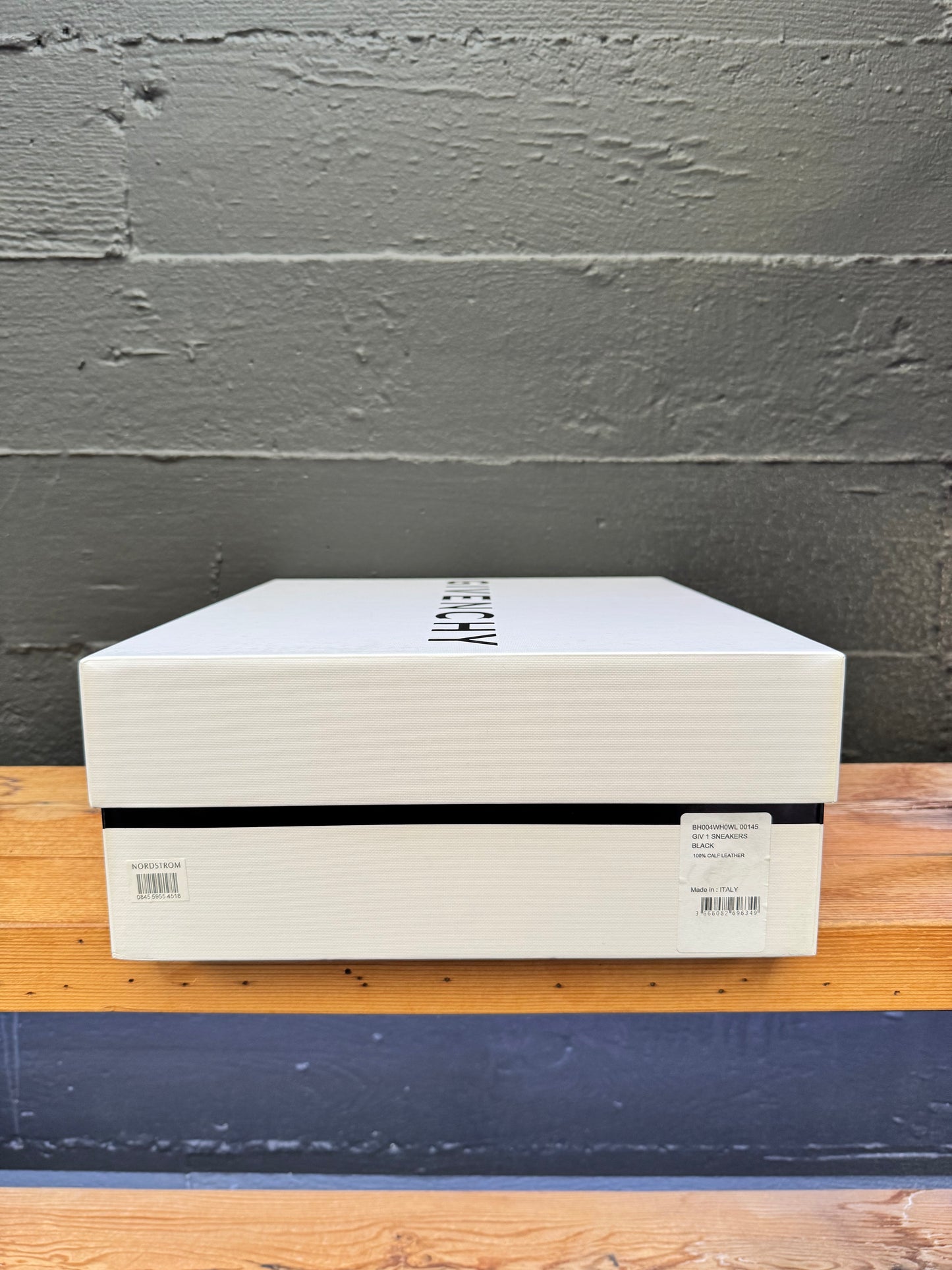 Givenchy GV1 Sneakers Black (Pre-Owned) (Size 45, Size 13M)