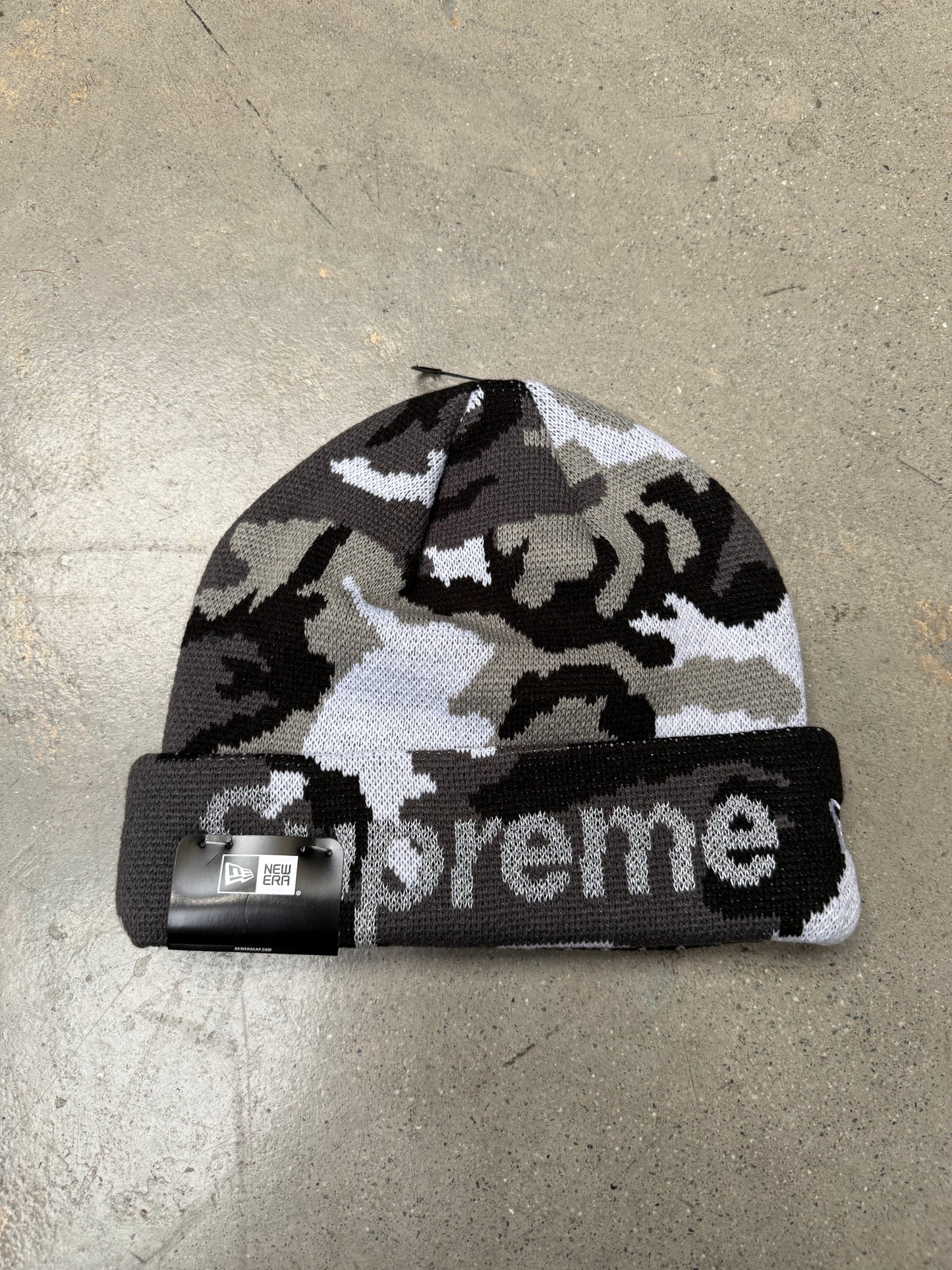 Supreme New Era Split Beanie Black