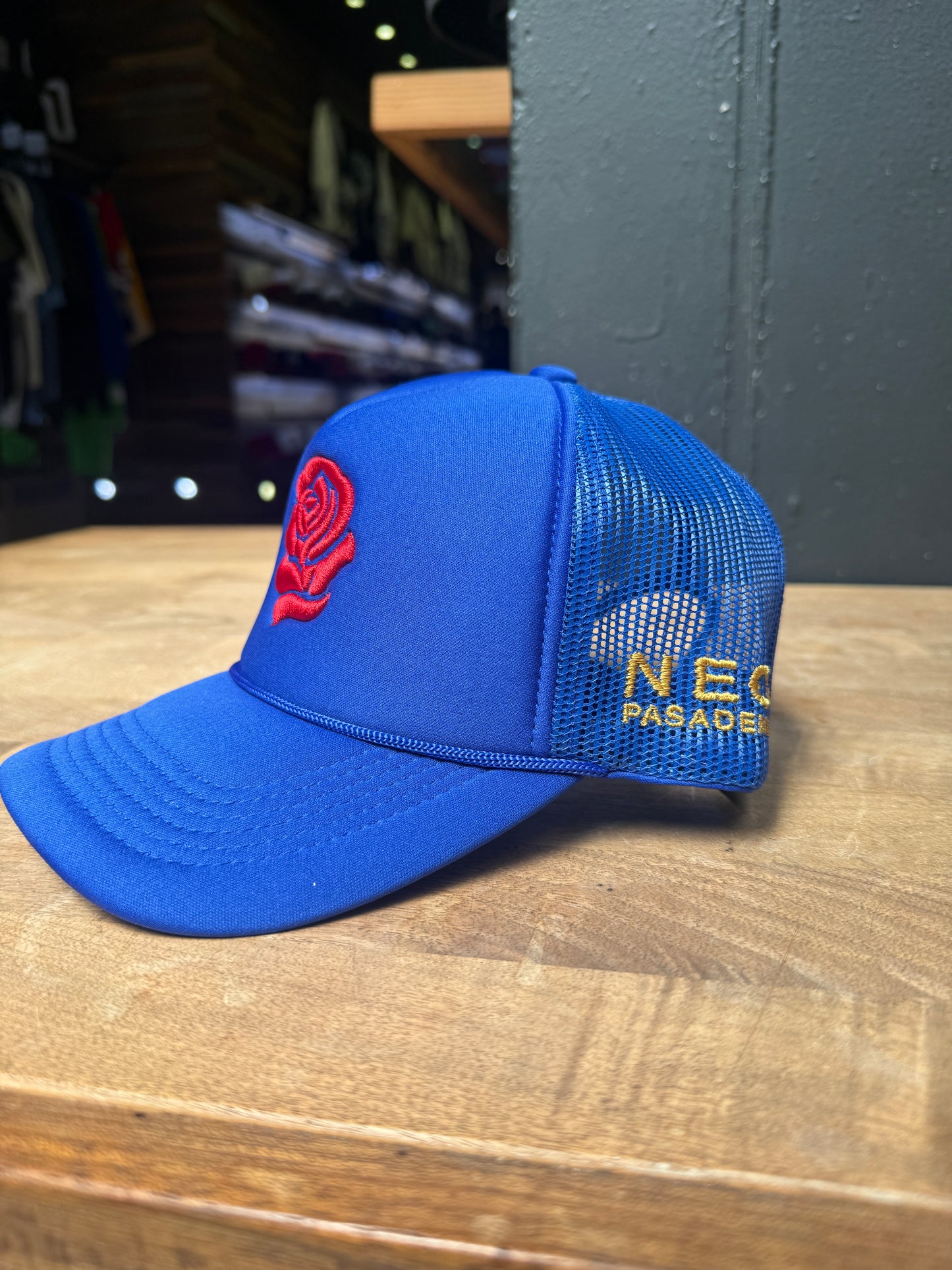Neo Rose Trucker Snapback Royal Blue
