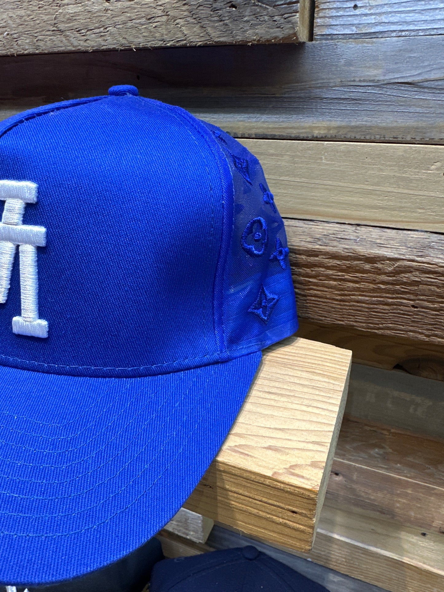 KTH LA Monogram Mesh Snapback Blue/white