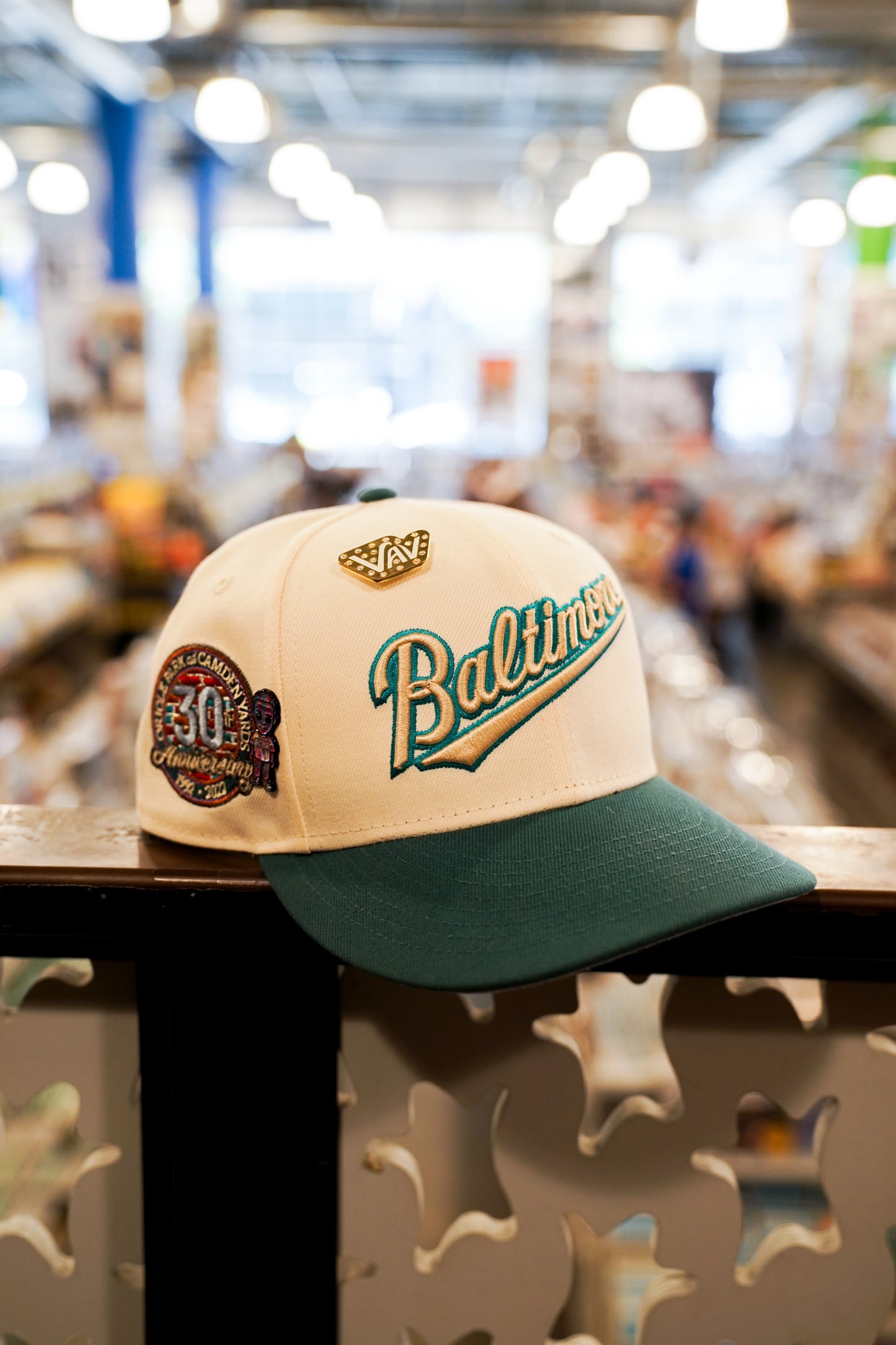 New Era 5950 Baltimore Orioles 30th Anniversary "Under Pressure" Chrome White/Pine Green