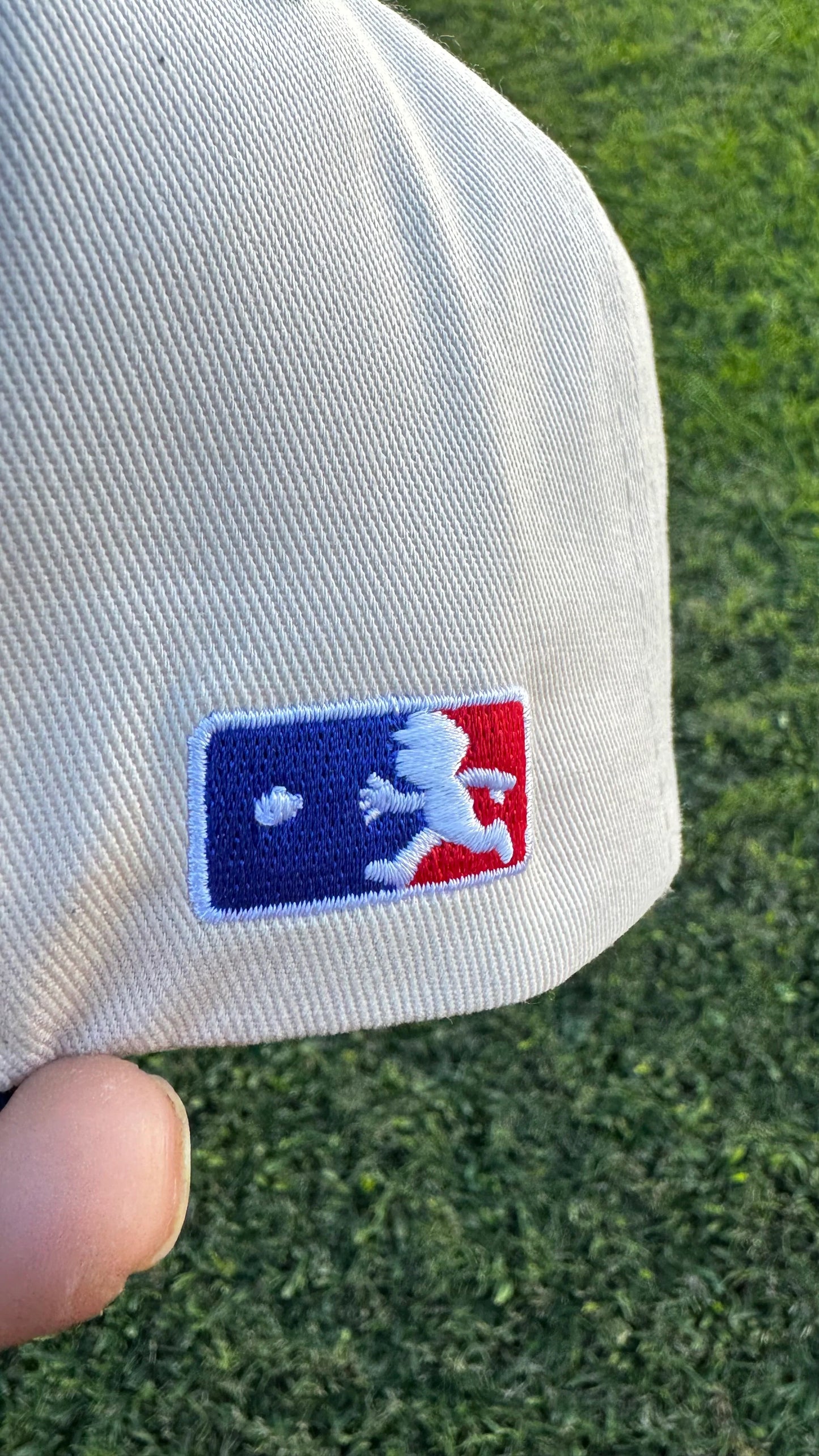 Roadside Museum Bowston Fury Snapback Cream/Navy