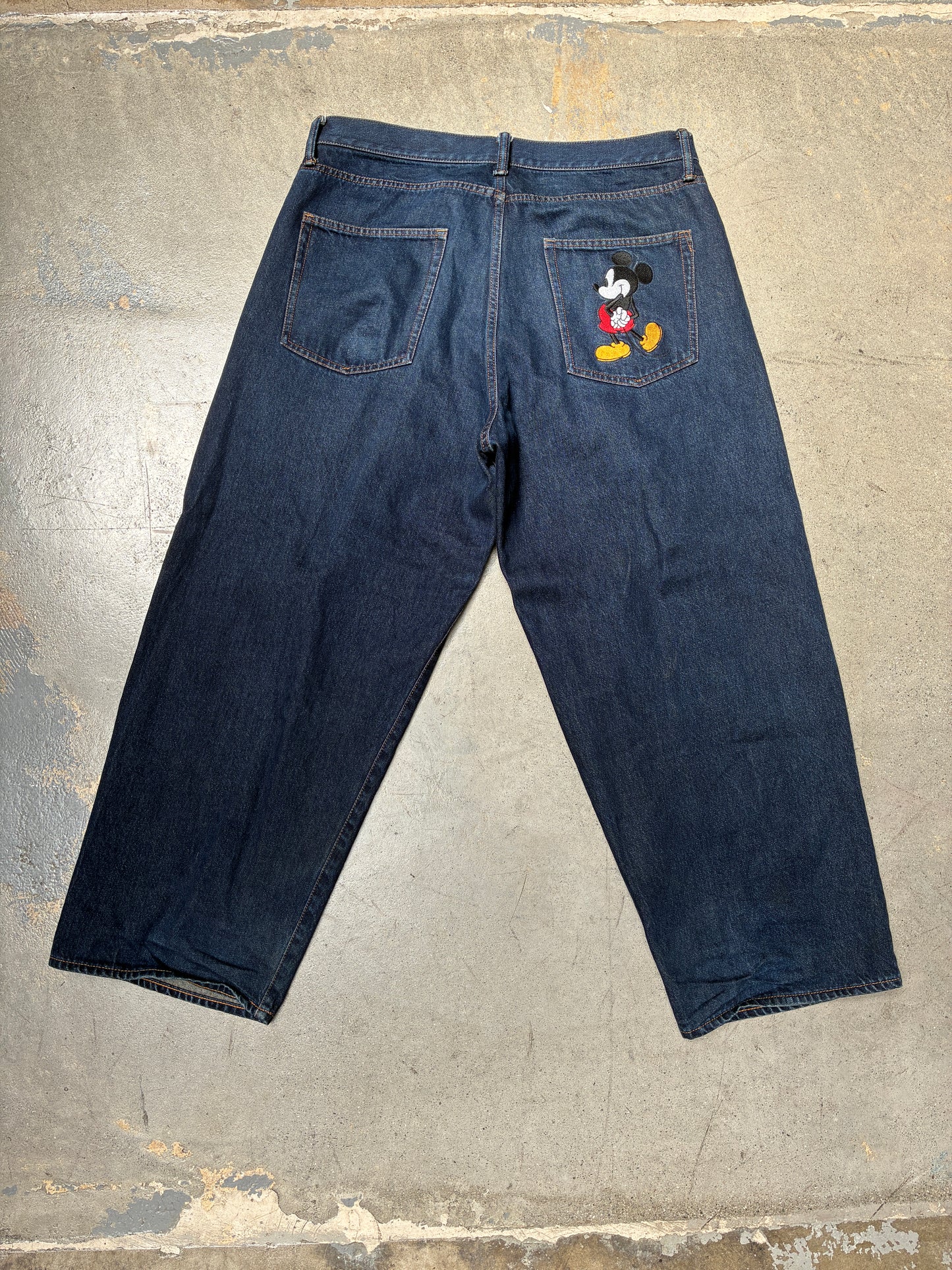 Gap x Disney Extra Baggy Jeans 33 x 27.5 (Pre-Owned)