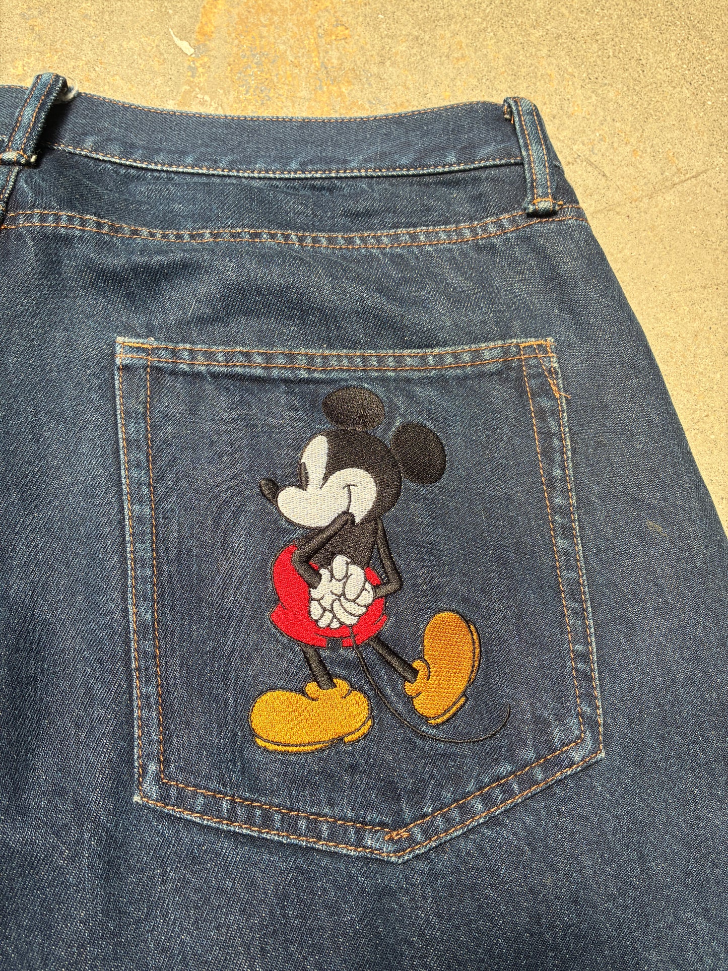 Gap x Disney Extra Baggy Jeans 33 x 27.5 (Pre-Owned)