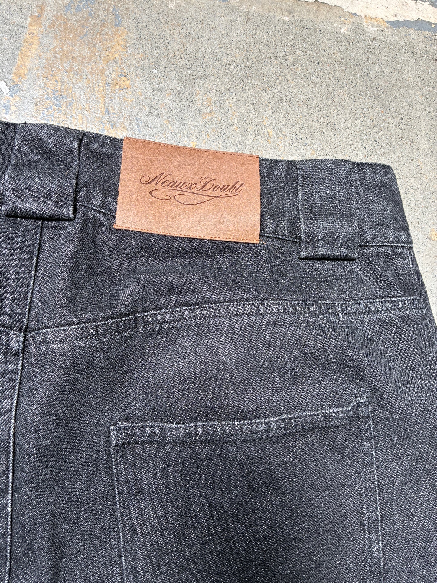 Neaux Doubt Washed Black Overized Denim 34 x 26 (Pre-Owned)
