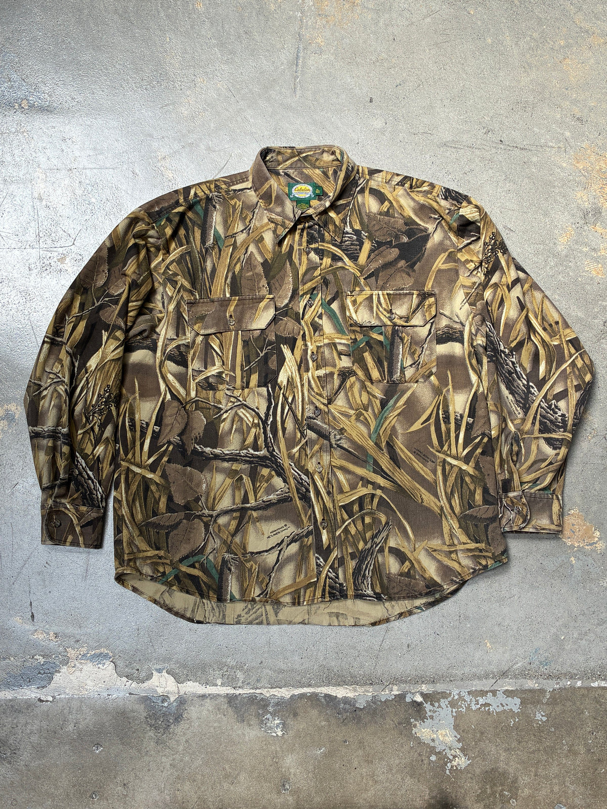 Vintage Cabela's Realtree Camo Button Up Shirt XL (Pre-Owned)