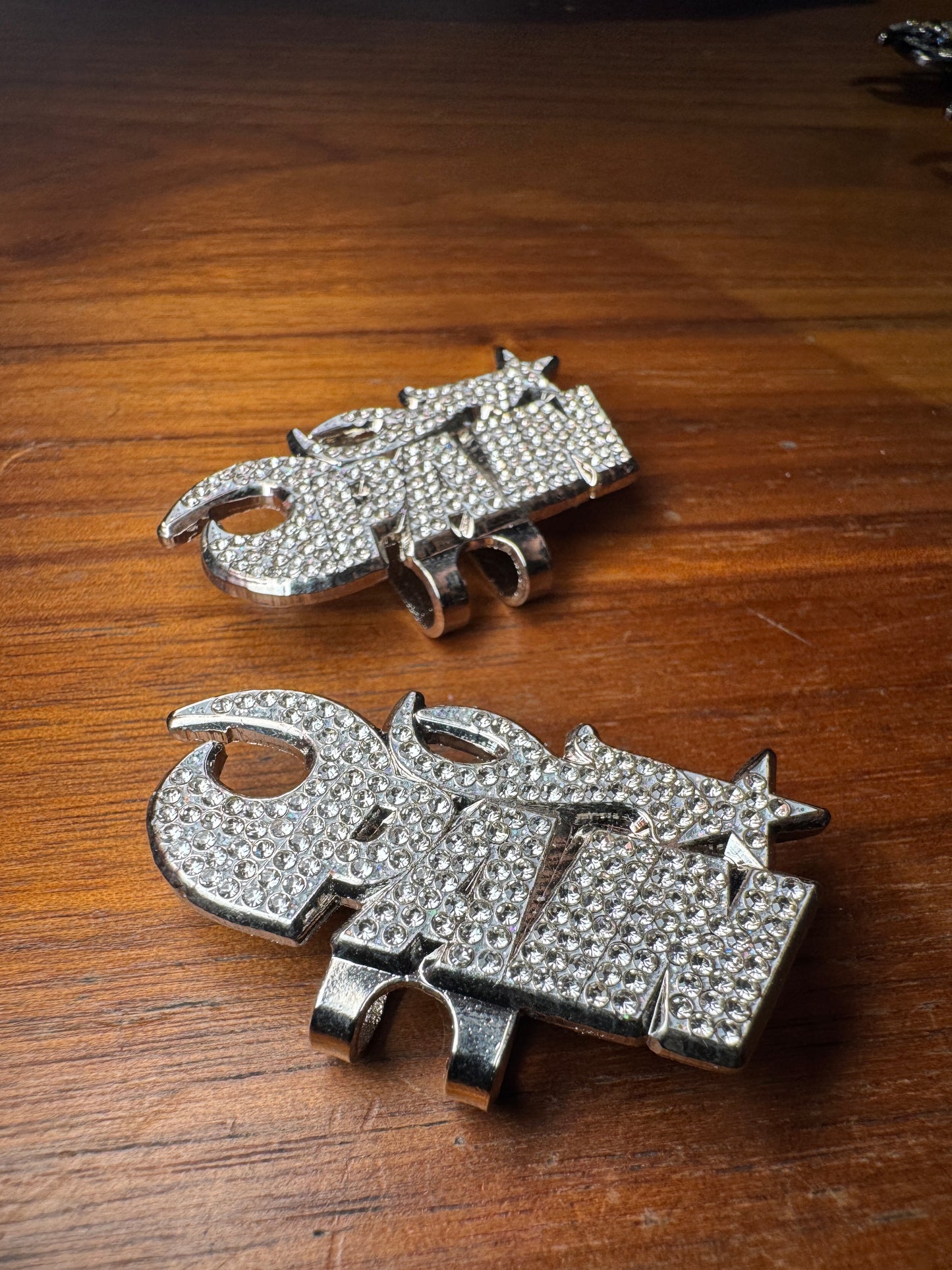 Ayce Fitteds Pain Hat Clips (Various Colors)