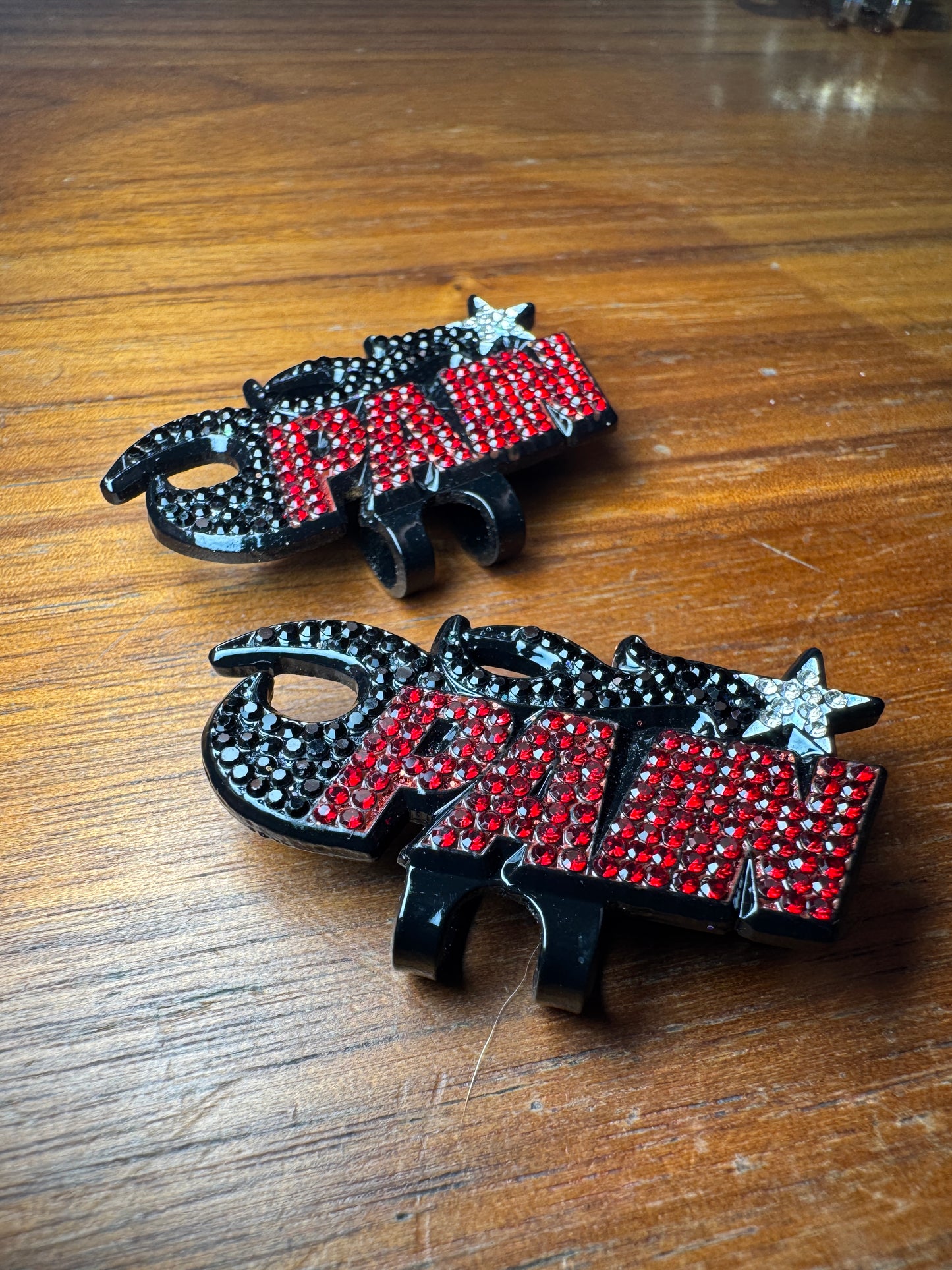 Ayce Fitteds Pain Hat Clips (Various Colors)