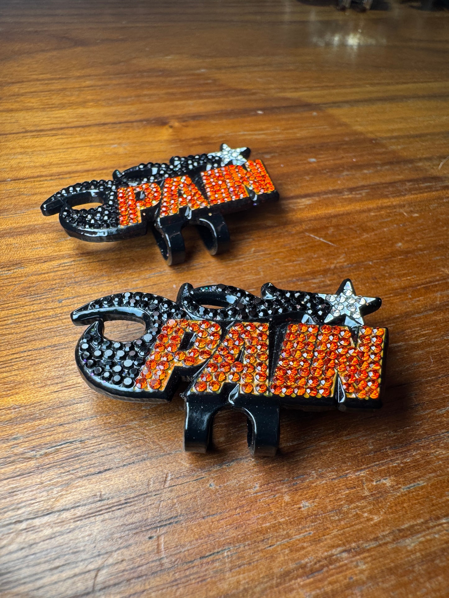 Ayce Fitteds Pain Hat Clips (Various Colors)