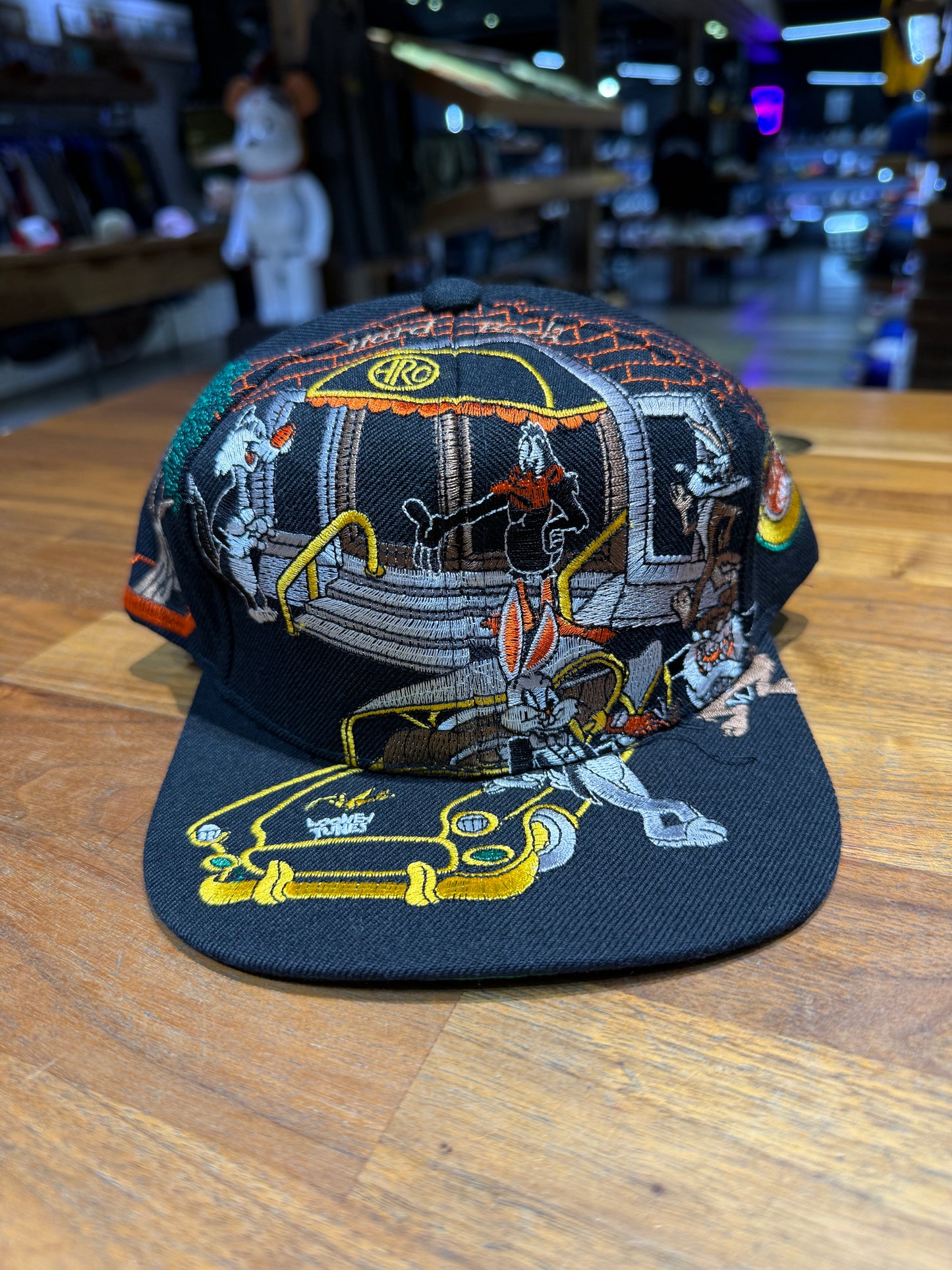 Vintage Looney Tunes Strapback hat black