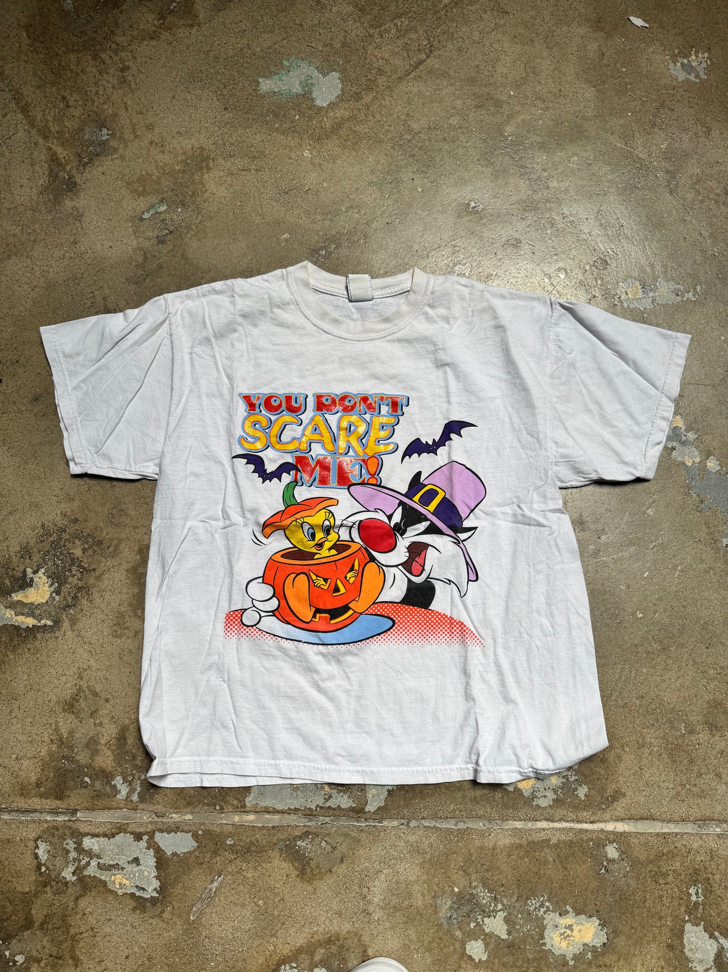 Looney Tunes "You don't scare me" White T Shirt XL