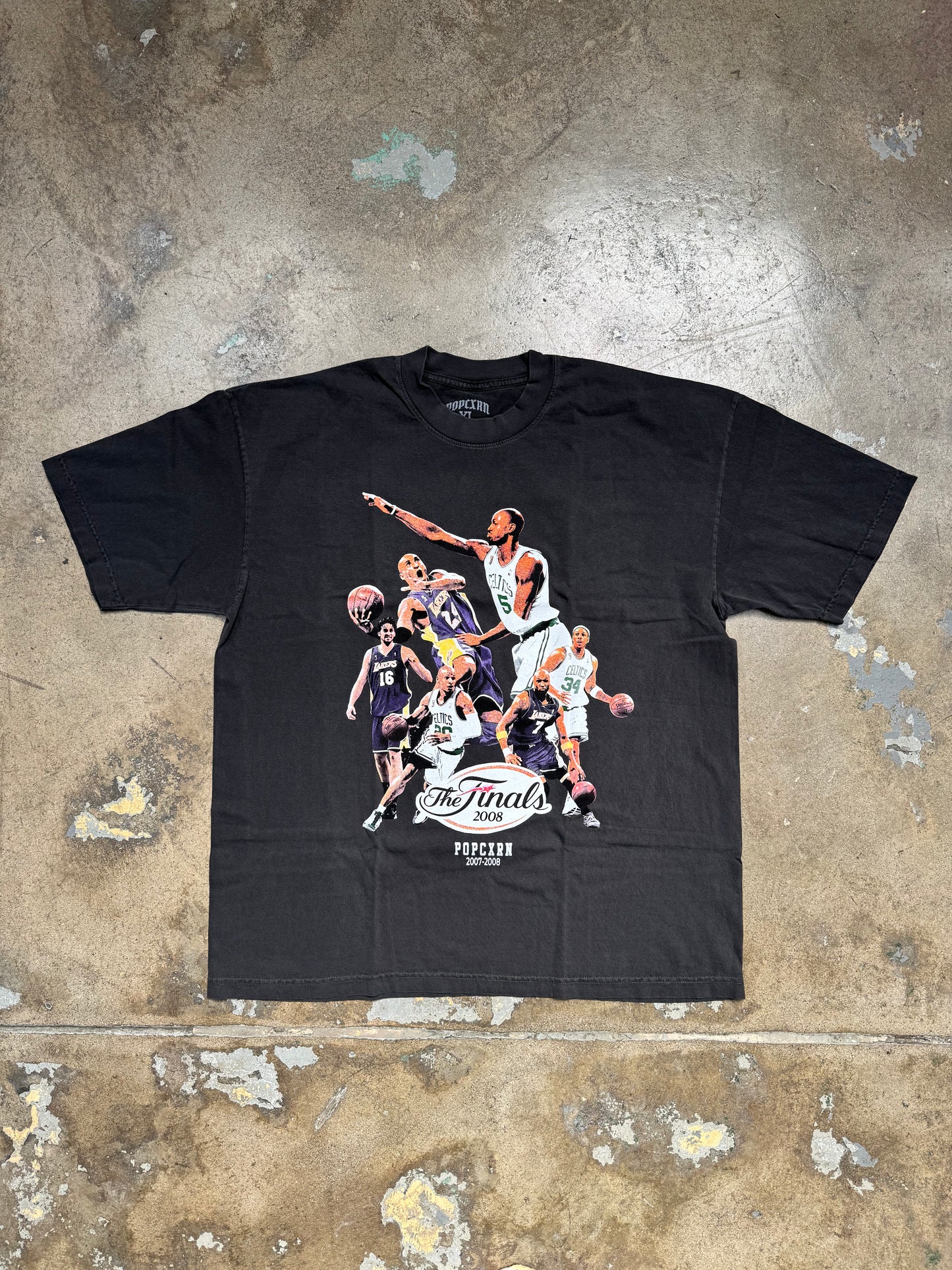 Popcxrn "The 2008 Finals Los Angeles Lakers VS Boston Celtics Stats" T shirt Washed Black