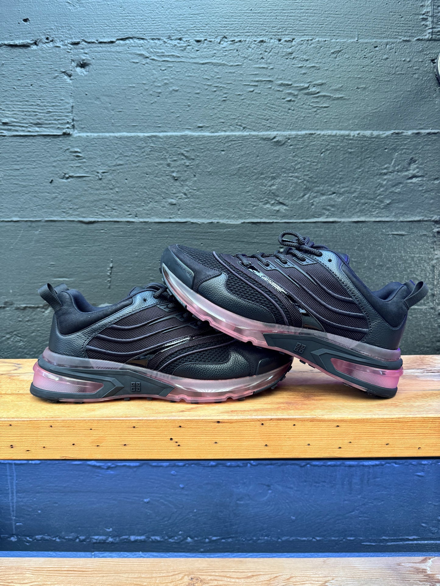 Givenchy GV1 Sneakers Black (Pre-Owned) (Size 45, Size 13M)