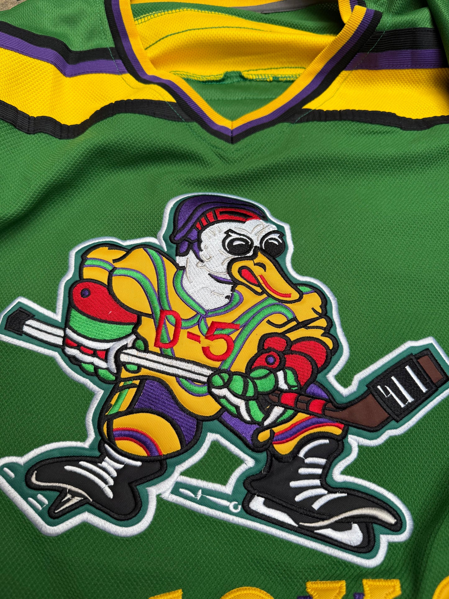 Mighty Ducks Adam Banks Jersey Green/Yellow L/XL (Pre-Owned
