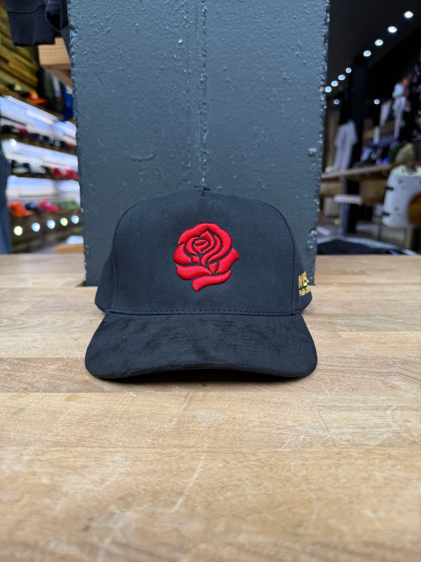 Neo Rose Suede Pack Black/Black Snapback