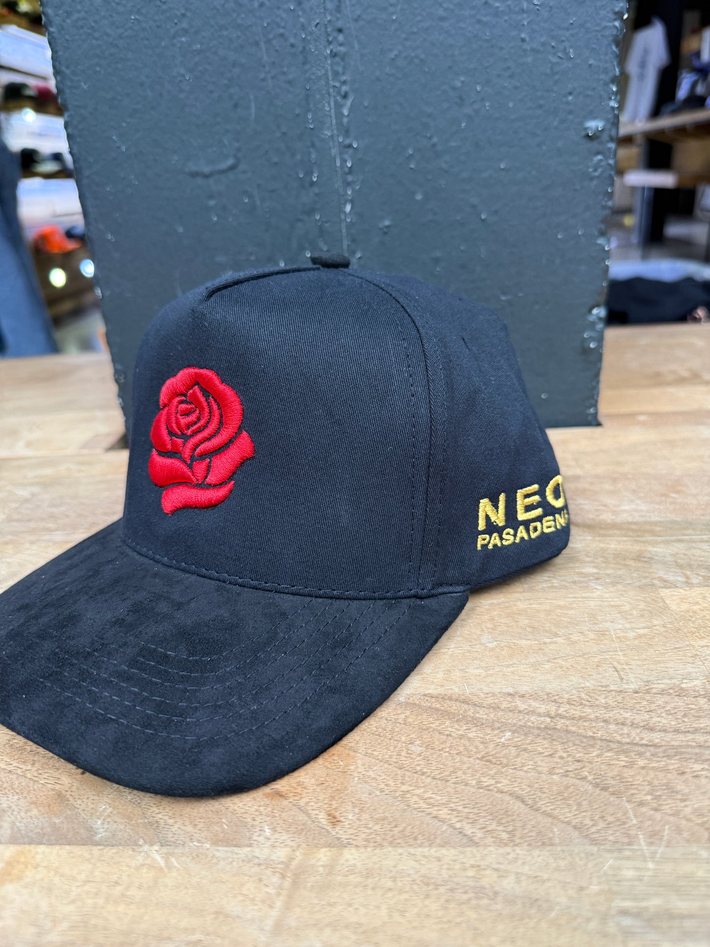 Neo Rose Suede Pack Black/Black Snapback