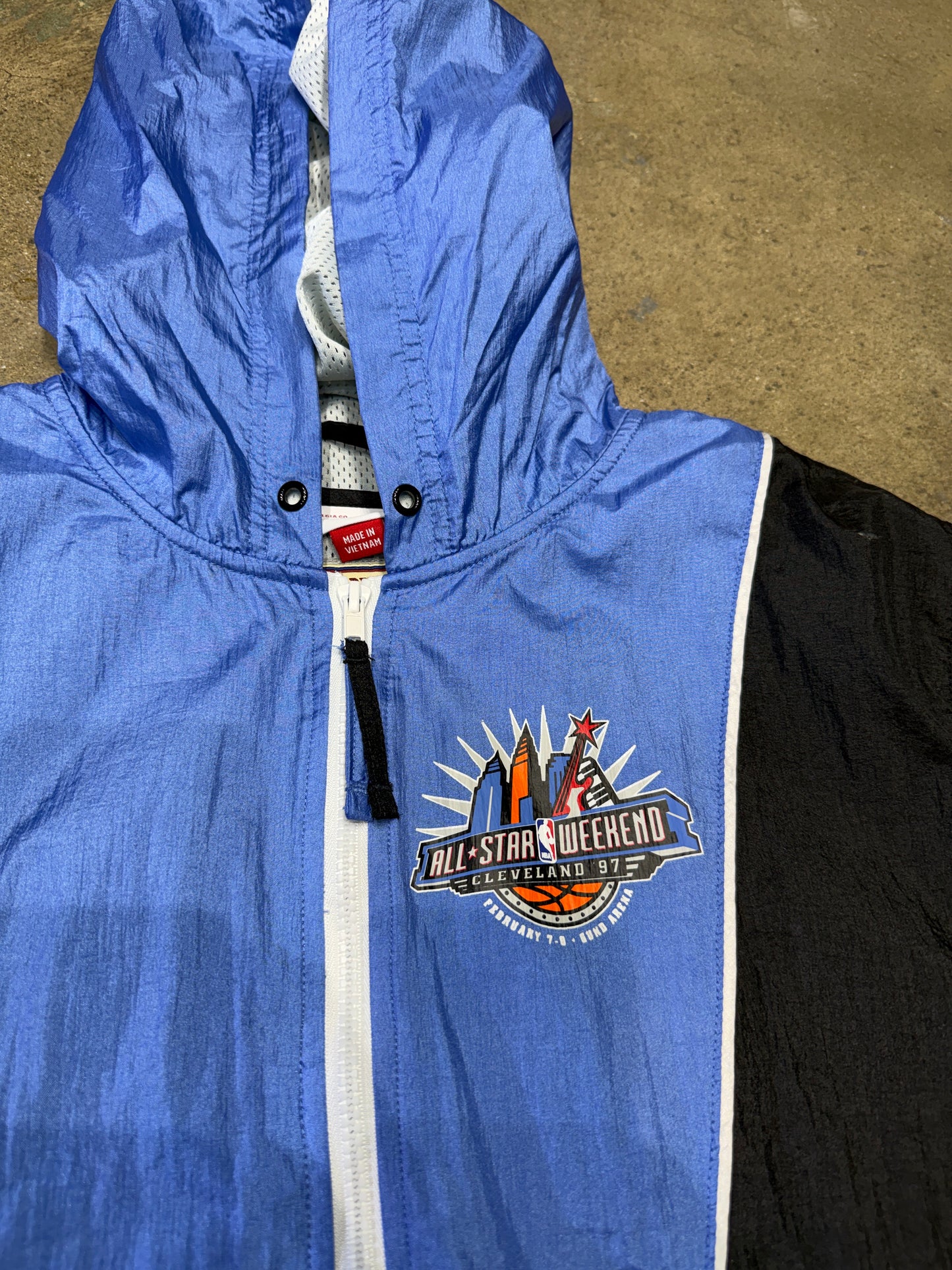 Mitchell & Ness 1997 NBA All-Star Game Windbreaker Large (Pre-Owned)