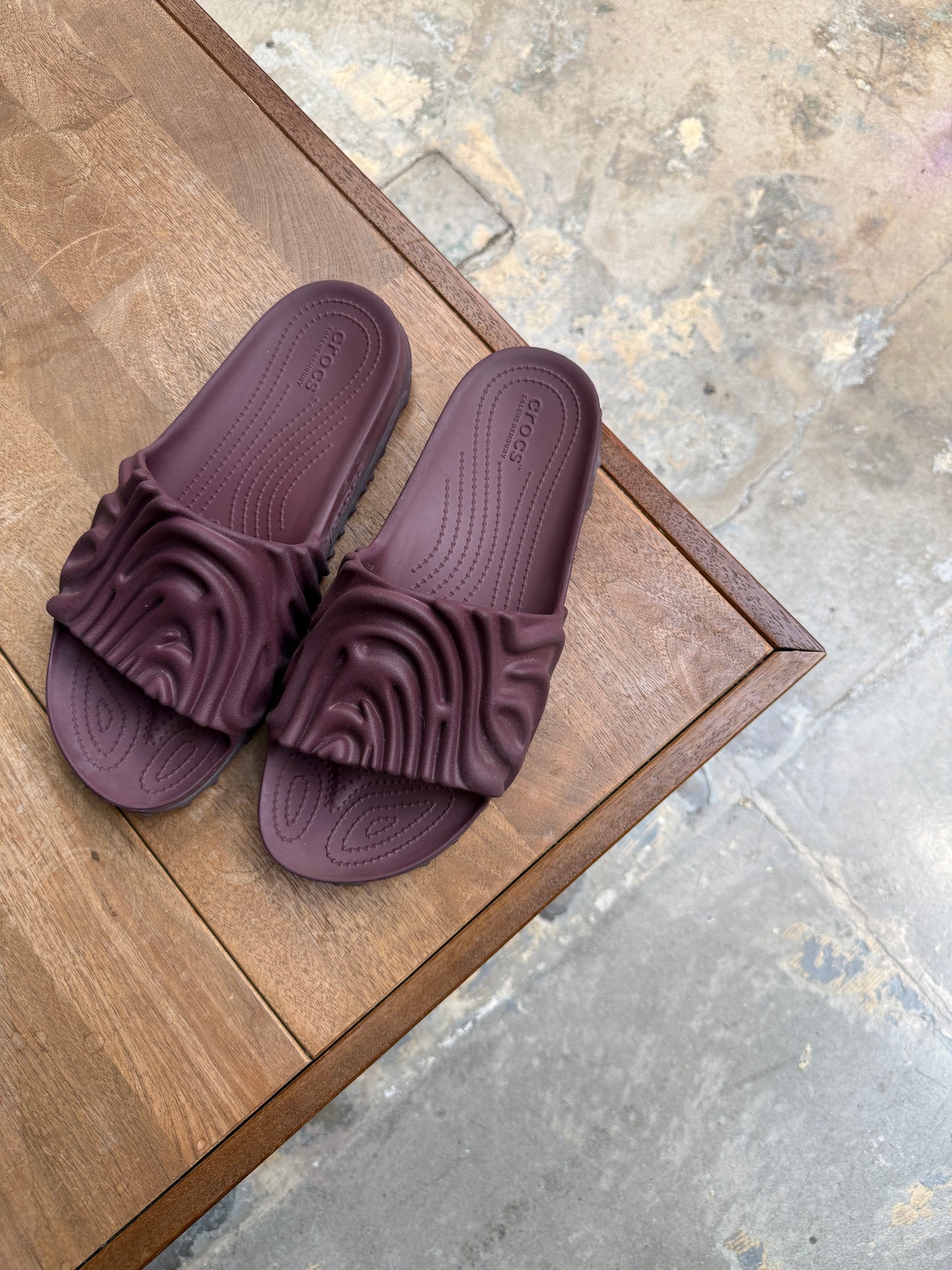 Crocs Pollex Slide by Salehe Bembury Huckle Burgundy 10M / 12W (Pre-Owned)