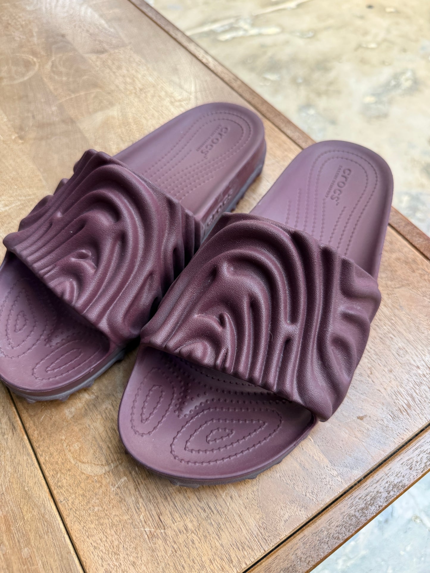 Crocs Pollex Slide by Salehe Bembury Huckle Burgundy 10M / 12W (Pre-Owned)