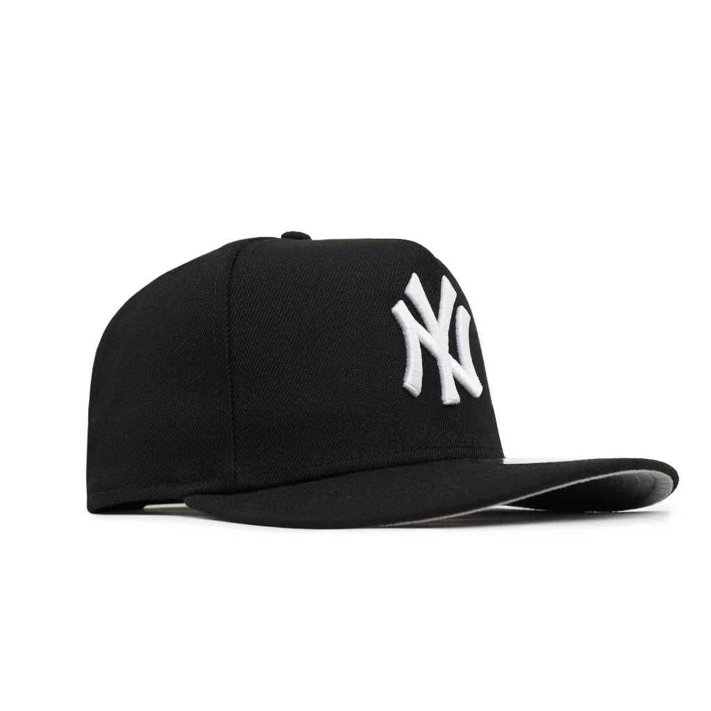 New Era New York Yankees 9FIFTY Navy Snapback OS